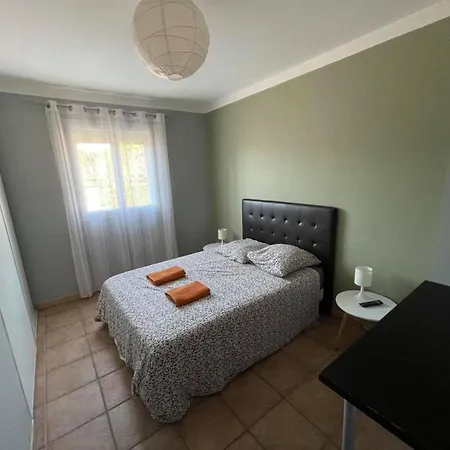 别墅 Villa In Roquemaure With Private Pool, Cleaning Included