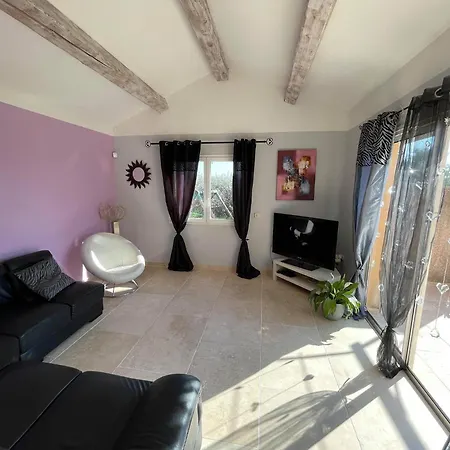 Villa In Roquemaure With Private Pool, Cleaning Included *